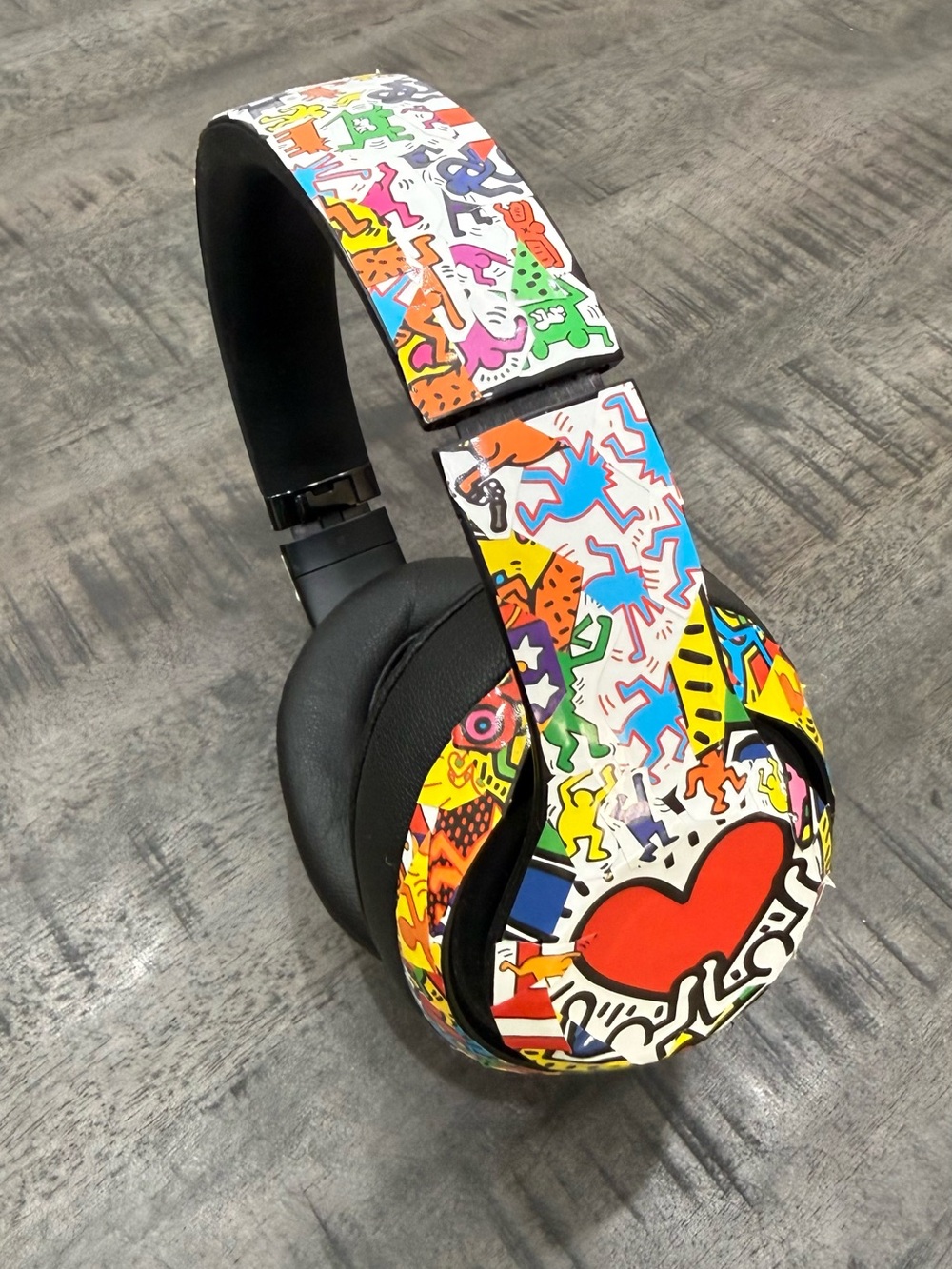 VINTAGE/Over-Ear Colorful Pop-Art Wireless Headphones - Multicolor